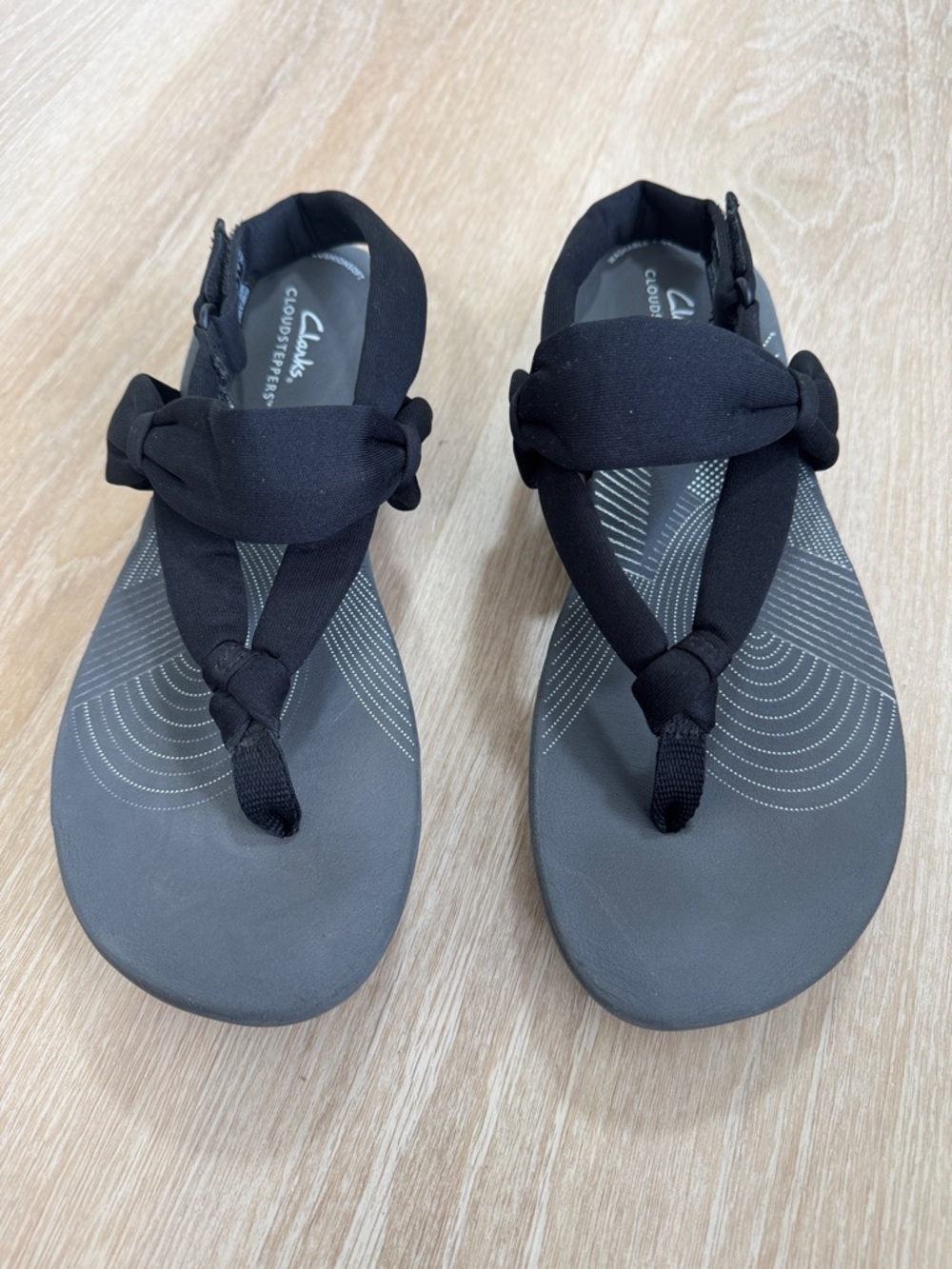 Clarks Black Knotted Cloudsteppers Thong Sandals